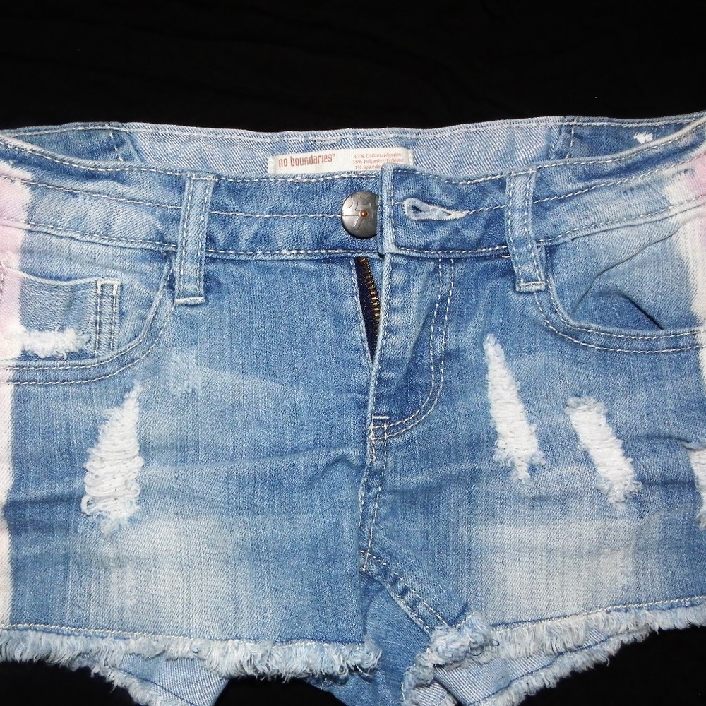 Distressed No Boundaries Jean Shorts!!!!!!!!!